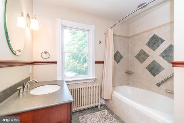 39 S NINTH ST, Quakertown, PA 18951