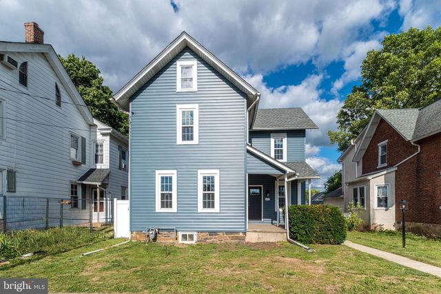 39 S NINTH ST, Quakertown, PA 18951