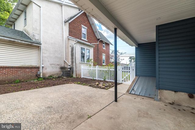 39 S NINTH ST, Quakertown, PA 18951