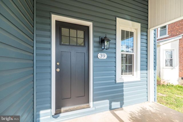 39 S NINTH ST, Quakertown, PA 18951