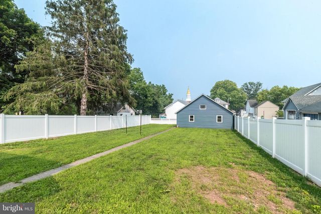39 S NINTH ST, Quakertown, PA 18951