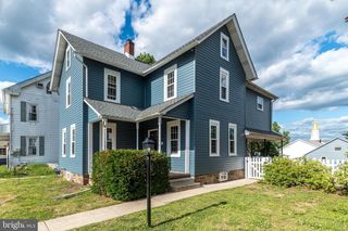39 S NINTH ST, Quakertown, PA 18951