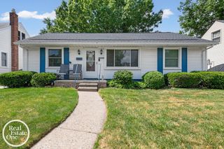21600 Revere Street, St Clair Shores, MI 48080