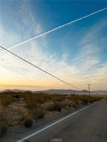 7980 Crystal Creek, Lucerne Valley, CA 92356