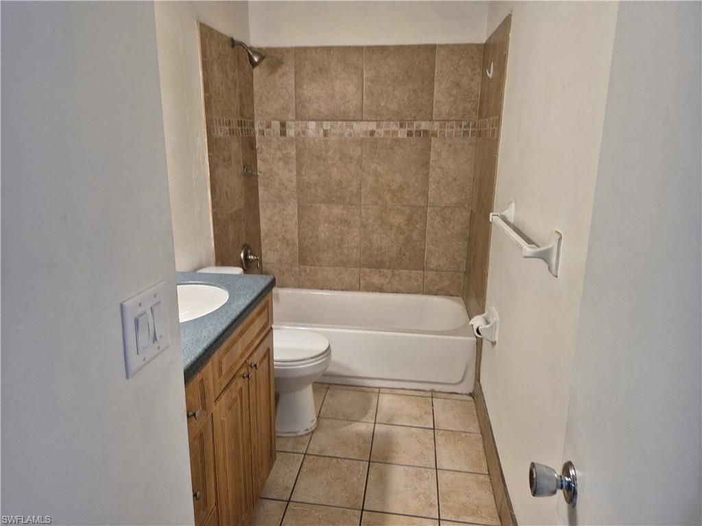 4909 Catalina DR 49, NAPLES, FL 34112 — photo 3