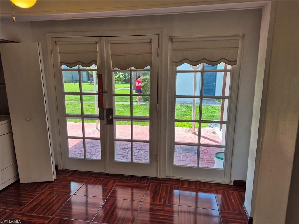 4909 Catalina DR 49, NAPLES, FL 34112 — photo 5