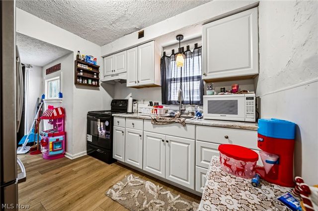 618 W 57th Street, Ashtabula, OH 44004