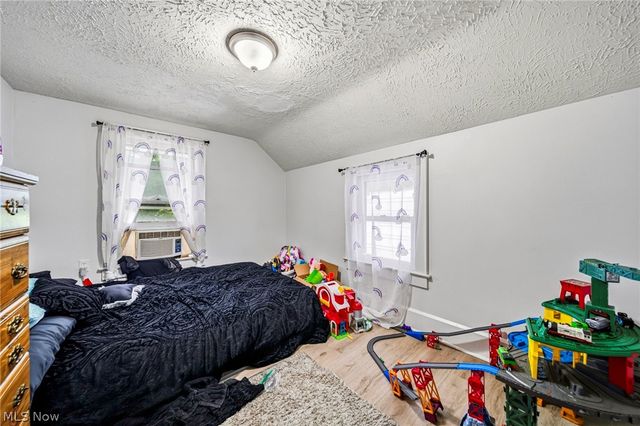 618 W 57th Street, Ashtabula, OH 44004