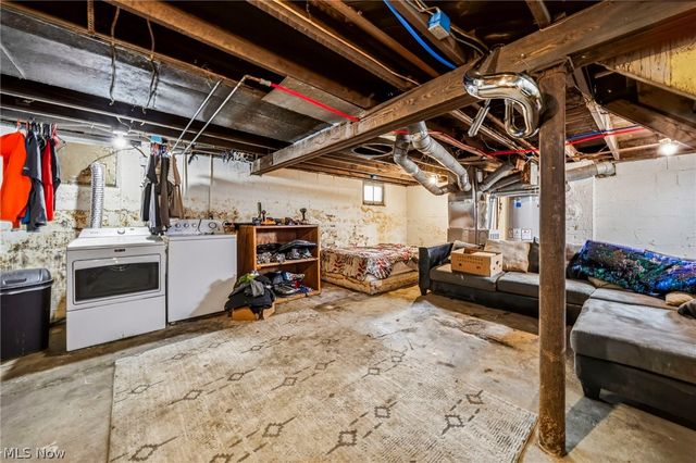 618 W 57th Street, Ashtabula, OH 44004