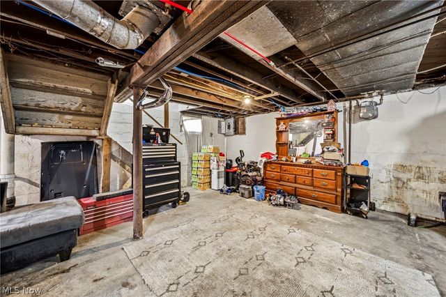 618 W 57th Street, Ashtabula, OH 44004