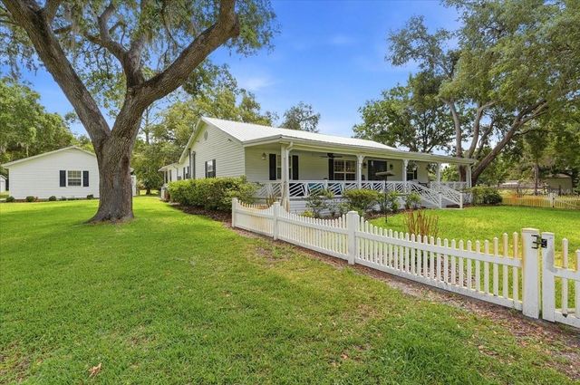 2910 FRITZKE ROAD, Dover, FL 33527