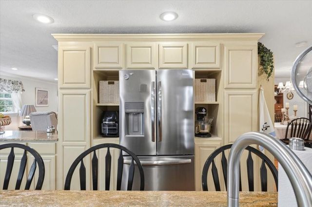 2910 FRITZKE ROAD, Dover, FL 33527