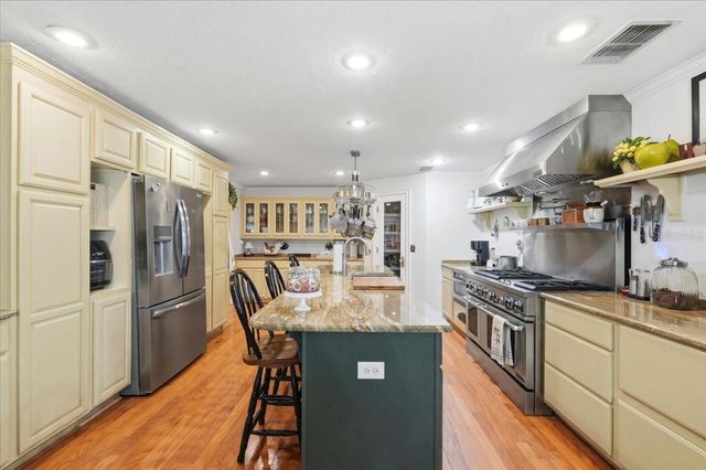 2910 FRITZKE ROAD, Dover, FL 33527