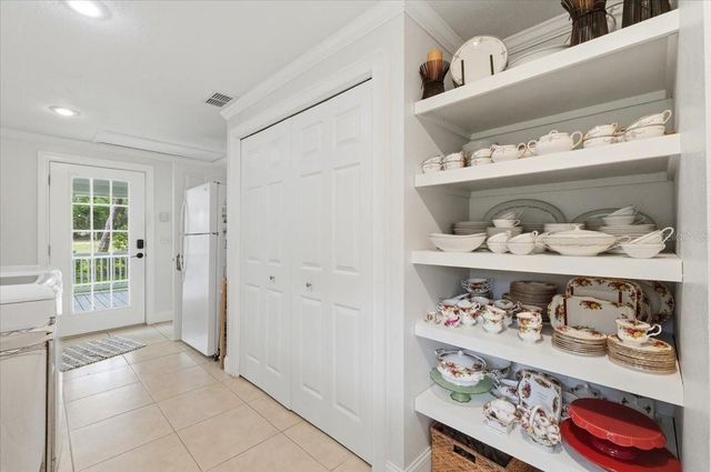 2910 FRITZKE ROAD, Dover, FL 33527