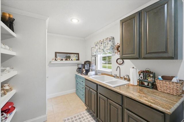 2910 FRITZKE ROAD, Dover, FL 33527