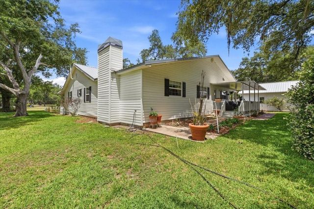 2910 FRITZKE ROAD, Dover, FL 33527