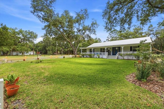 2910 FRITZKE ROAD, Dover, FL 33527