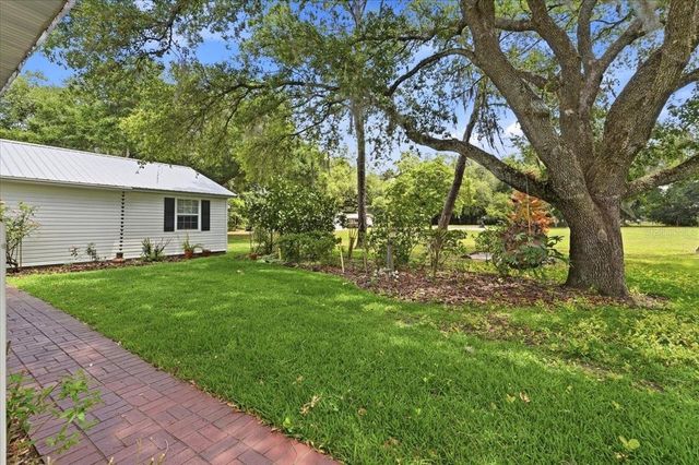 2910 FRITZKE ROAD, Dover, FL 33527
