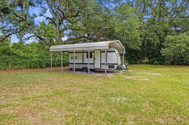 2910 FRITZKE ROAD, Dover, FL 33527