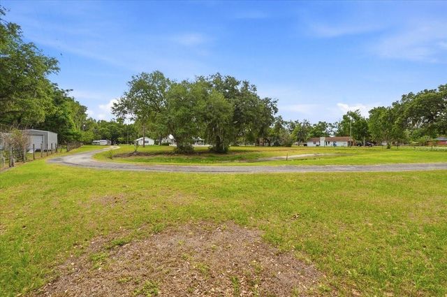2910 FRITZKE ROAD, Dover, FL 33527