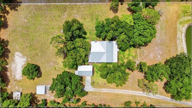 2910 FRITZKE ROAD, Dover, FL 33527
