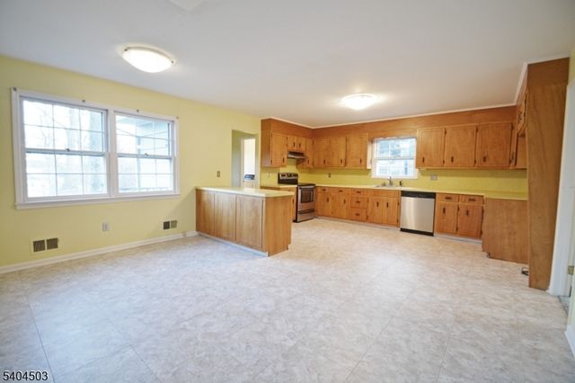 4 Tip Top Way, Berkeley Heights Twp., NJ 07922