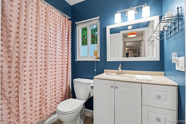 838 Corners Court, Orion Twp, MI 48362