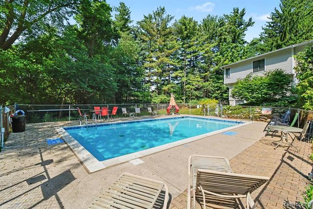 838 Corners Court, Orion Twp, MI 48362