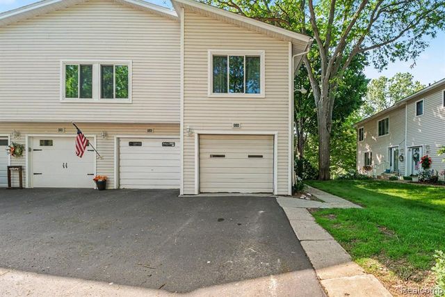 838 Corners Court, Orion Twp, MI 48362