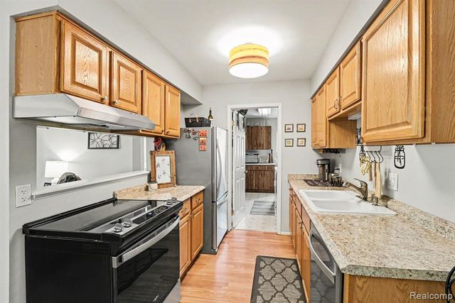 838 Corners Court, Orion Twp, MI 48362