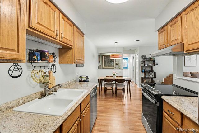 838 Corners Court, Orion Twp, MI 48362