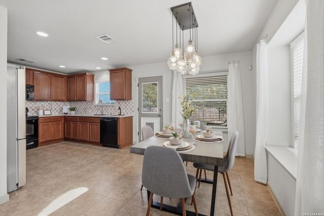 578 Briggs Dr, New Braunfels, TX 78130