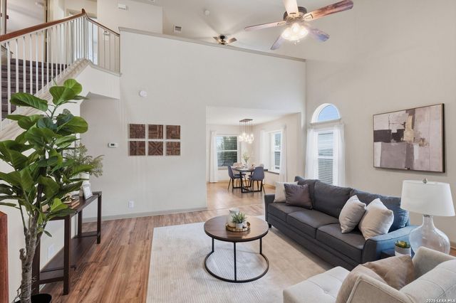 578 Briggs Dr, New Braunfels, TX 78130