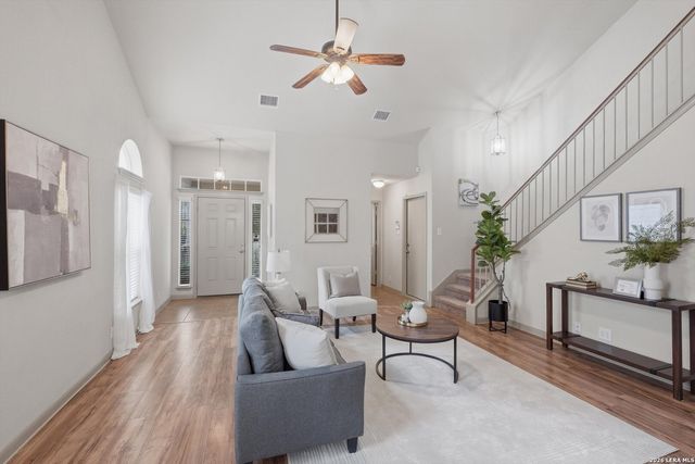 578 Briggs Dr, New Braunfels, TX 78130