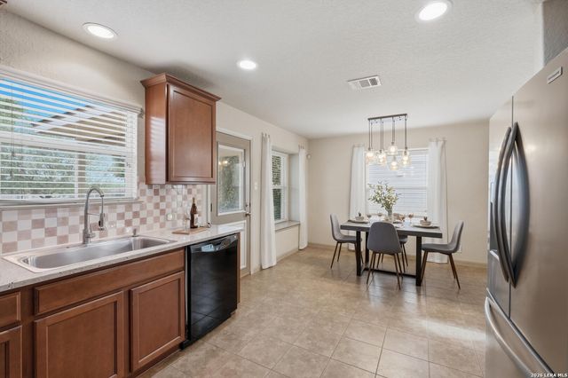 578 Briggs Dr, New Braunfels, TX 78130