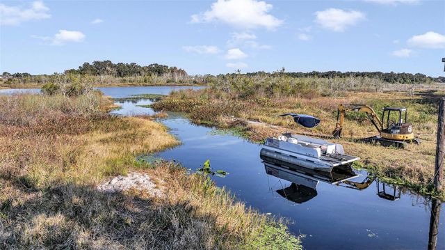 13800 COUNTY ROAD 450, Umatilla, FL 32784