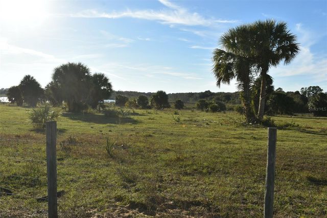 13800 COUNTY ROAD 450, Umatilla, FL 32784