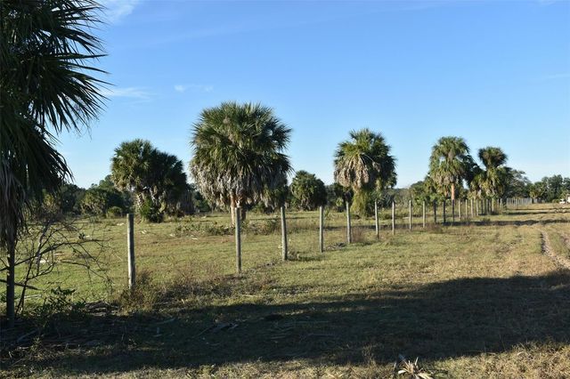 13800 COUNTY ROAD 450, Umatilla, FL 32784