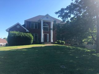 1111 Thornberry Dr, Clarksville, TN 37043