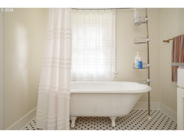 4824 Ne 8TH Ave, Portland, OR 97211