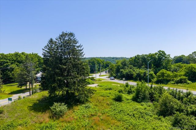 28 Otrobando Avenue, Norwich, CT 06360