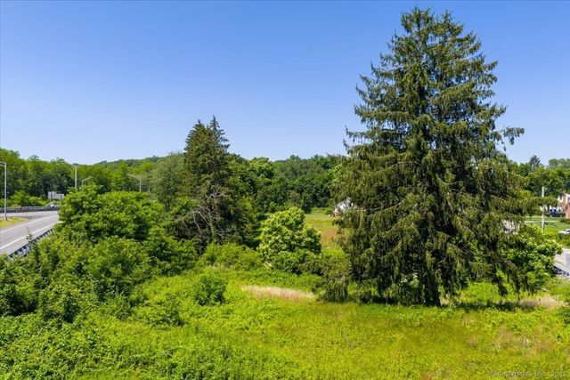 28 Otrobando Avenue, Norwich, CT 06360