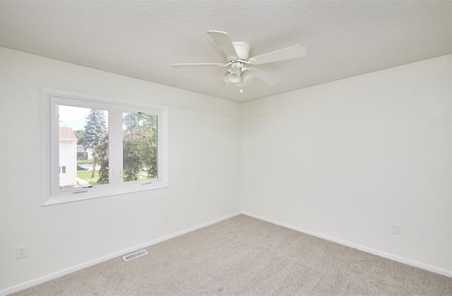 204 Holiday Circle 26, West Des Moines, IA 50265