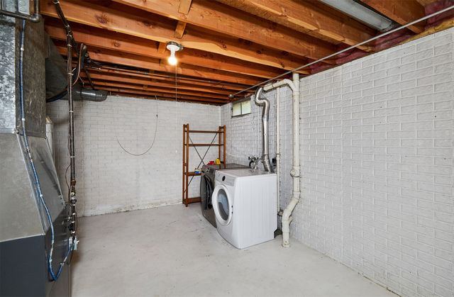 204 Holiday Circle 26, West Des Moines, IA 50265