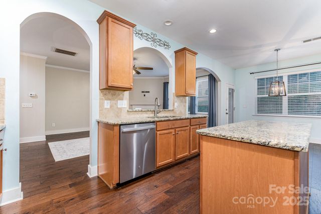 4813 Samuel Pinckney Drive, Belmont, NC 28012