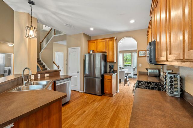 124 N Field ST, Round Rock, TX 78681