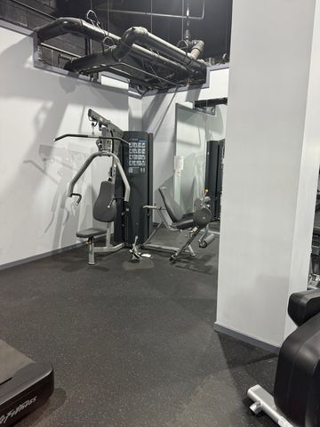20 N Tower Road 6J, Oak Brook, IL 60523