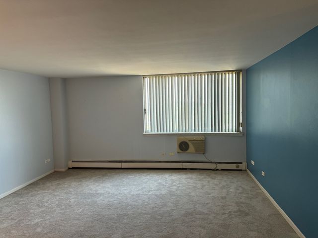 20 N Tower Road 6J, Oak Brook, IL 60523