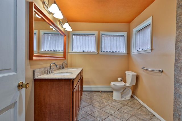 185 Beans Bridge Road, Rochester, VT 05767