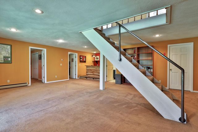 185 Beans Bridge Road, Rochester, VT 05767